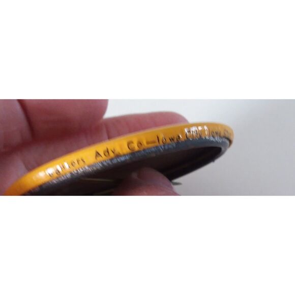 Vinage The Hawks Are Clicking Iowa Homecoming 1976 Pin Iowa City 2" - Picture 5 of 5